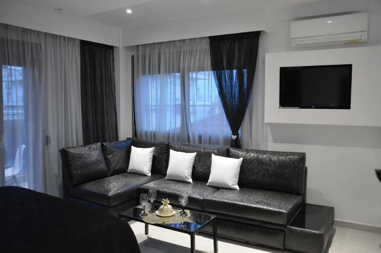 S. Luxury Princess Suite Nea Kallikrateia Aparthotel