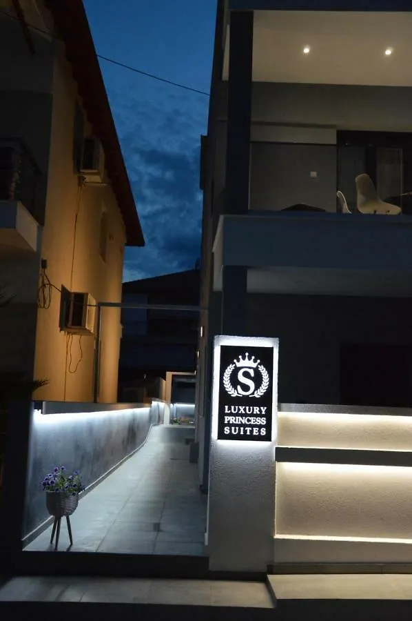 S. Luxury Princess Suite Nea Kallikrateia Apartmanhotel