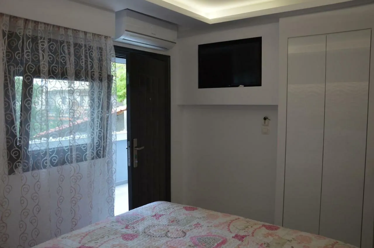 S. Luxury Princess Suite Nea Kallikrateia Apartmanhotel
